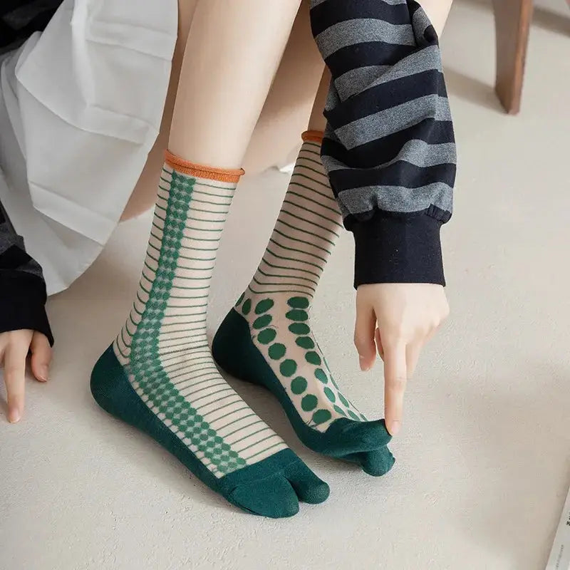 Green Ribbed Thin Silk Tabi Socks